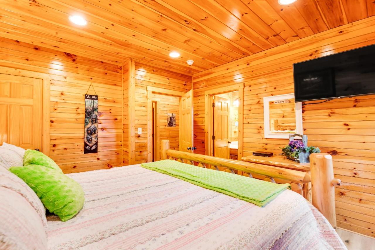 Grizzly Manor Villa Pigeon Forge Bagian luar foto