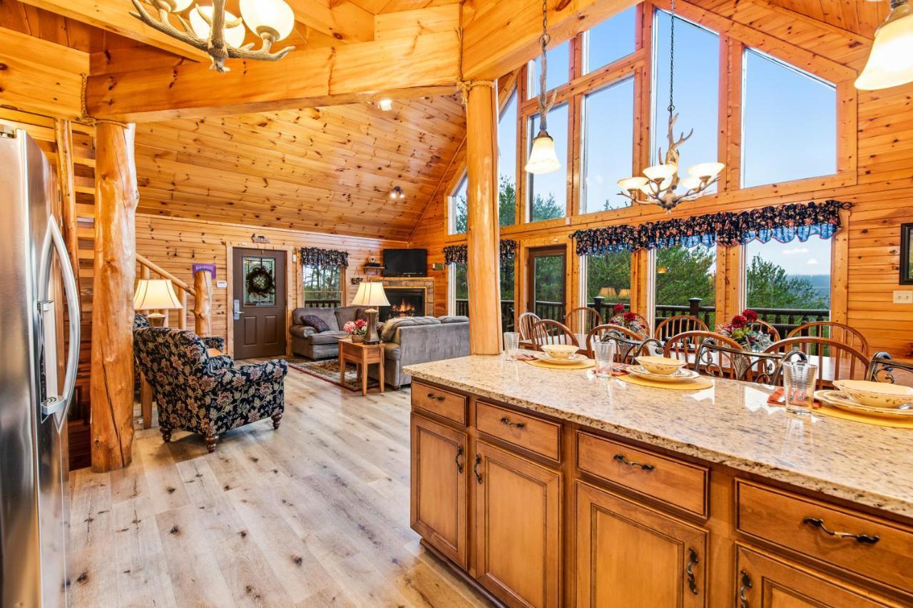 Grizzly Manor Villa Pigeon Forge Bagian luar foto